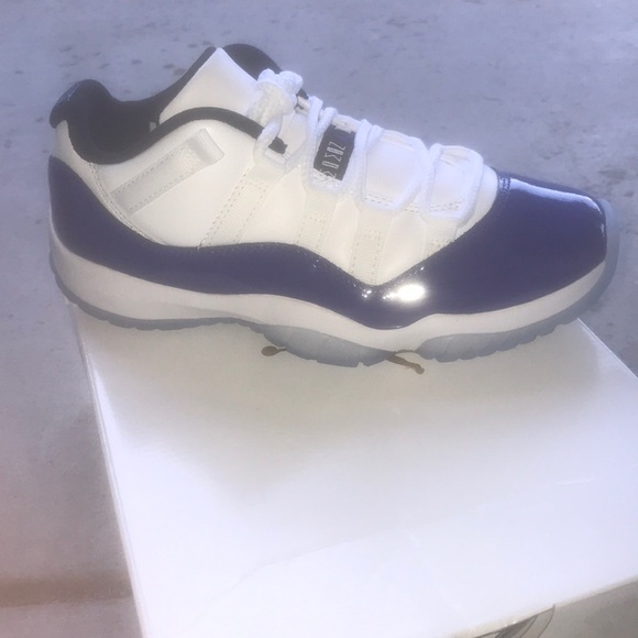 jordan 11 retro low womens